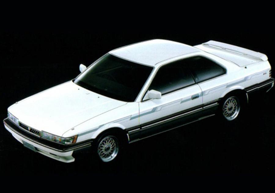  Nissan Leopard Coupe 1986 года  (фото 2 из 2)